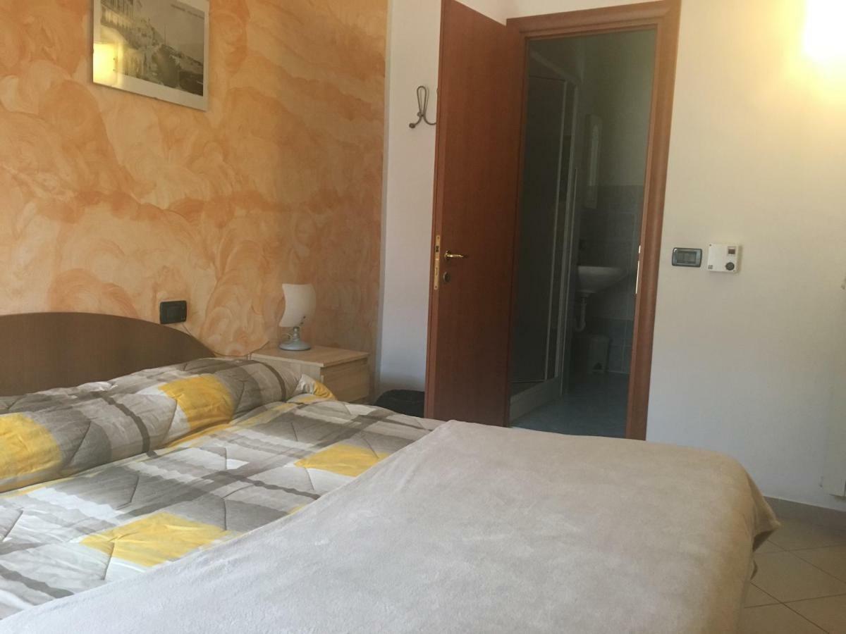 Bed and Breakfast Un Posto Al Sole Finale Ligure Exterior foto