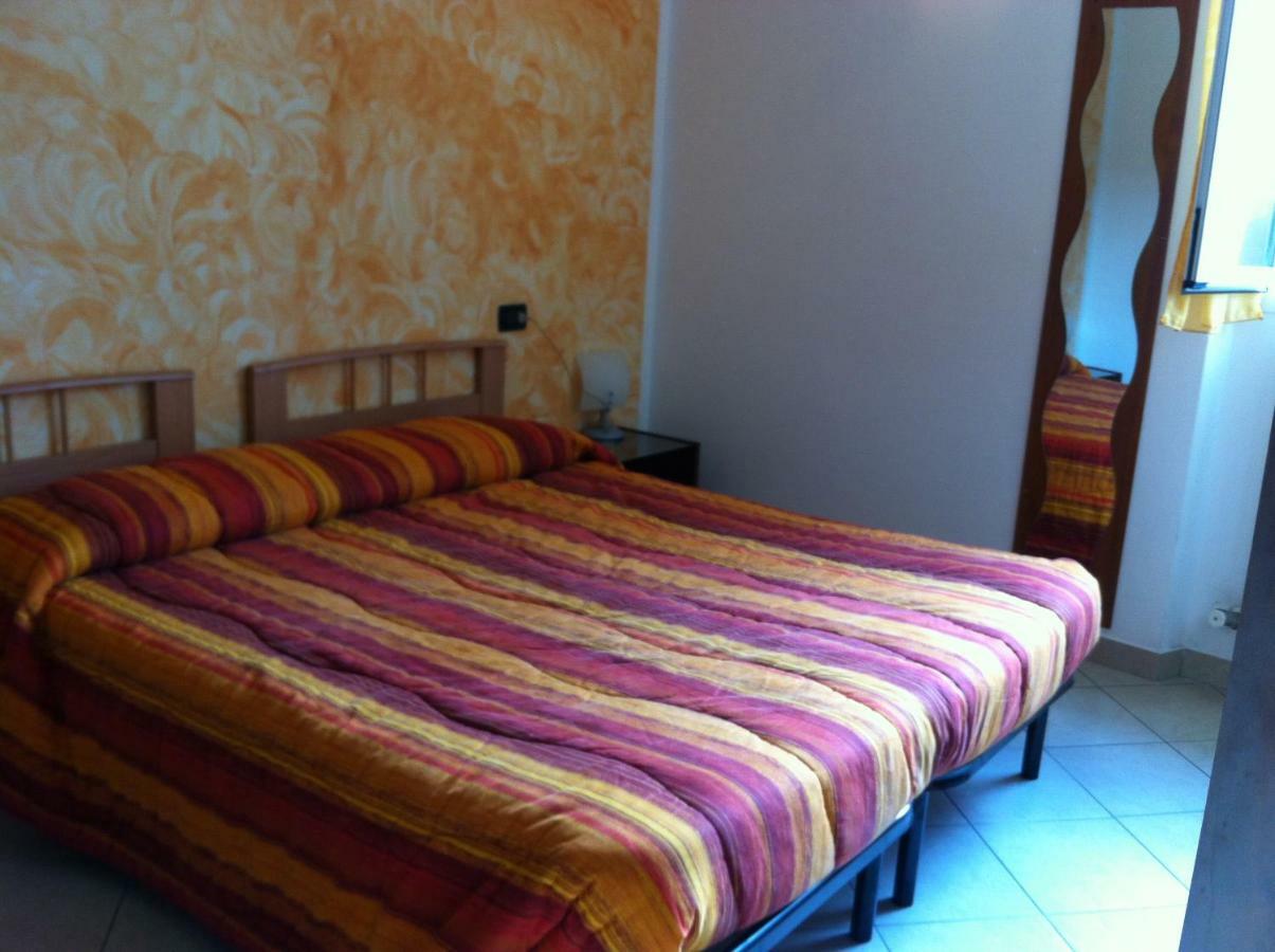Bed and Breakfast Un Posto Al Sole Finale Ligure Exterior foto