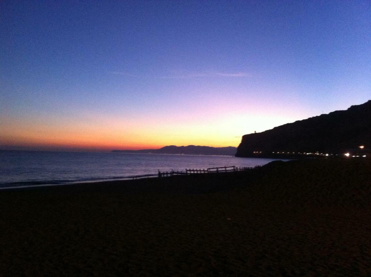 Bed and Breakfast Un Posto Al Sole Finale Ligure Exterior foto